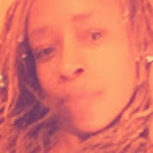 Meet your Posher, Cynthia